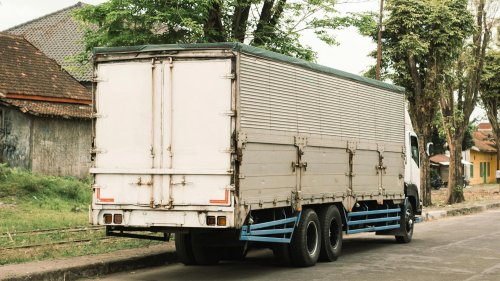 20 things you need to know before driving a truck