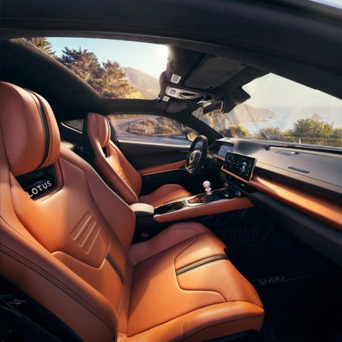 Lotus cambia de estrategia: así es el Emira 420 Sport, un cupé de 420 CV sin electrificación