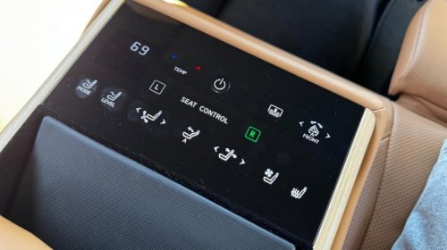 2026 Lexus ES, whether hybrid or EV, offers accessible luxury with few drawbacks