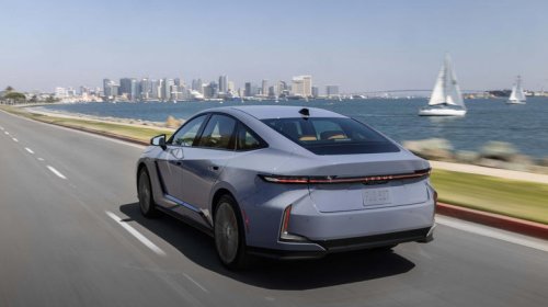 EV or hybrid, the 2026 Lexus ES picks comfort over driving fun