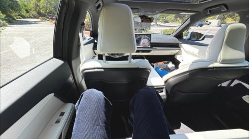 Lexus, Lexus ES, 2026 Lexus ES, whether hybrid or EV, offers accessible luxury with few drawbacks