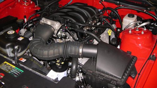 8 V8 engines that sounded expensive even when they weren’t