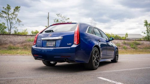 The forgotten luxury station wagon with a manual transmission and V8 power