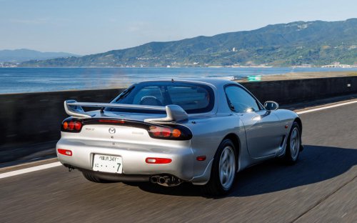 復活したマツダ「RX-7」 世界が称賛したスポーティなシルエットと気持ち昂る走りを、今一度全身で味わってみた