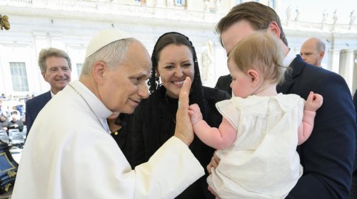 Ferrari, Ferrari blesses Pope with free steering wheel, because even Leo can't avoid automakers and their merch