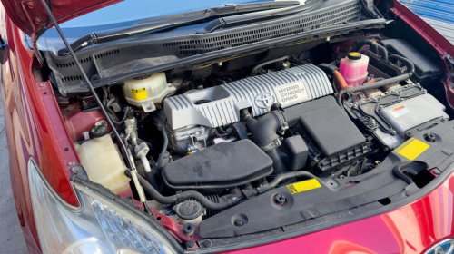 Battery, Here's what happens when a hybrid car's high-voltage battery runs out of power