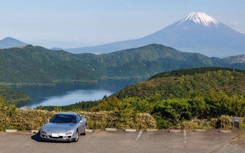 復活したマツダ「RX-7」 世界が称賛したスポーティなシルエットと気持ち昂る走りを、今一度全身で味わってみた
