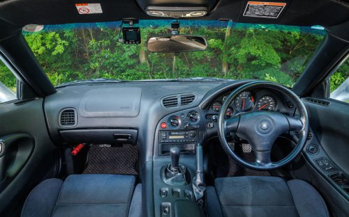 復活したマツダ「RX-7」 世界が称賛したスポーティなシルエットと気持ち昂る走りを、今一度全身で味わってみた