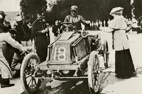 Renault, 25 de los mejores coches de altas prestaciones de Renault