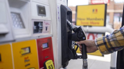 What is the 4-gallon minimum 'law' and which fuel type does it apply to?