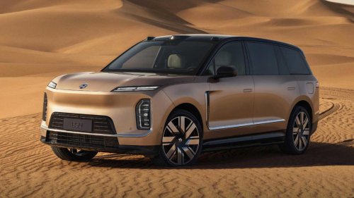 China's new Range Rover fighter has 47-speakers and a bespoke tea set