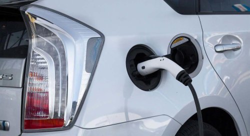 Un experto en coches carga contra los híbridos enchufables: 
