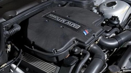 8 V8 engines that sounded expensive even when they weren’t