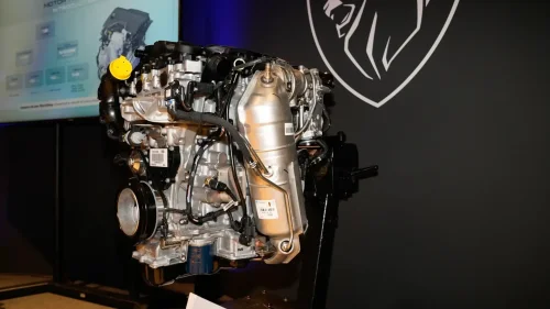 Stellantis tiene la solución para olvidar los motores PureTech: los gasolina turbo 100