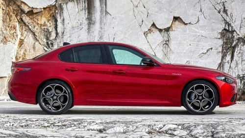 BMW, Con más de 9.000 € de descuento no tienes excusas, el sedán italiano que gana al BMW Serie 3 en dinámica revienta el segmento
