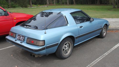 8 classic sports cars from overseas that continue gaining value