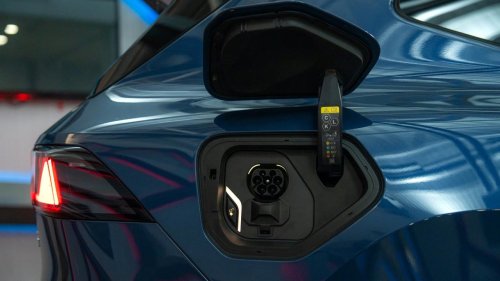 BMW, BMW iX3, BMW detecta un fallo serio en el iX3 y llama a revisión por riesgo durante la carga