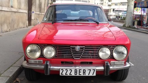 8 classic sports cars from overseas that continue gaining value