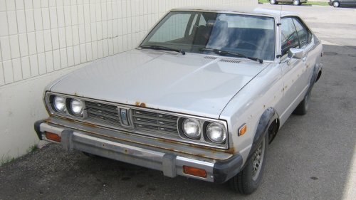 8 classic sports cars from overseas that continue gaining value