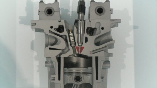Mechanics say ignoring carbon buildup is hurting direct-injected engines