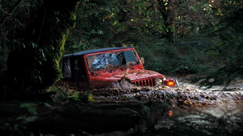 The best off-road beater for $8,000: Jeep Wrangler vs. Suzuki Jimny
