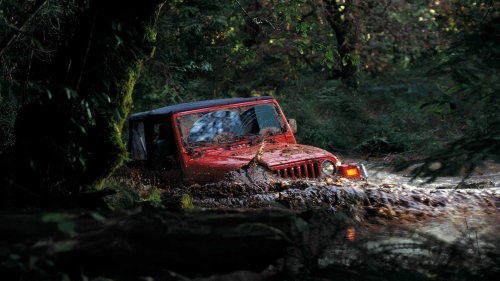 The best off-road beater for $8,000: Jeep Wrangler vs. Suzuki Jimny