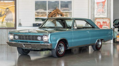 Chrysler's dependable 318 V8 was used in just about everything
