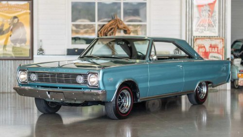 Chrysler's dependable 318 V8 was used in just about everything