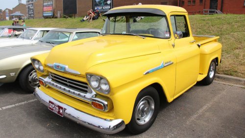 20 classic pickup trucks that still look amazing