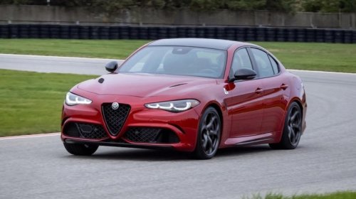 Alfa Romeo, What does the four-leaf clover badge mean on Alfa Romeo vehicles?
