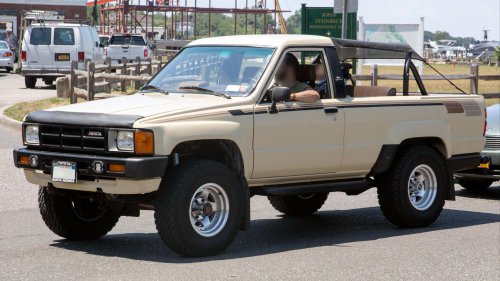 20 classic pickup trucks that still look amazing