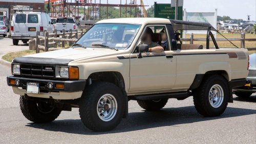 20 classic pickup trucks that still look amazing