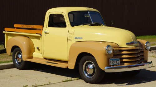 20 classic pickup trucks that still look amazing