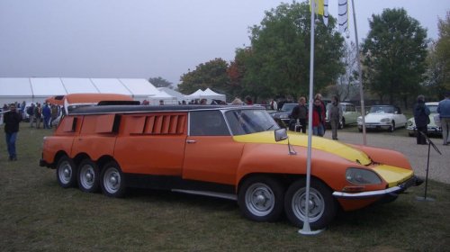 Michelin's strange PLR tire-testing car was a 10-wheeled fever dream