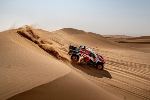 Repsol recibe el motor del Dakar
