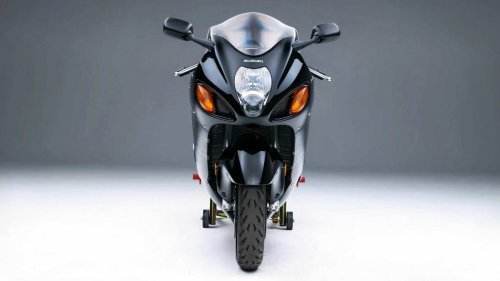 Suzuki, Suzuki Hayabusa: First production motorcycle to break 186 mph