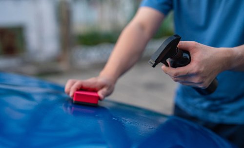 El error más común del verano puede arruinar la pintura del coche en solo unos días