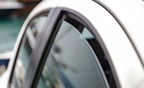 En Europa están multando por dejar las ventanillas del coche bajadas, pero ¿me pueden sancionar si lo hago en España?
