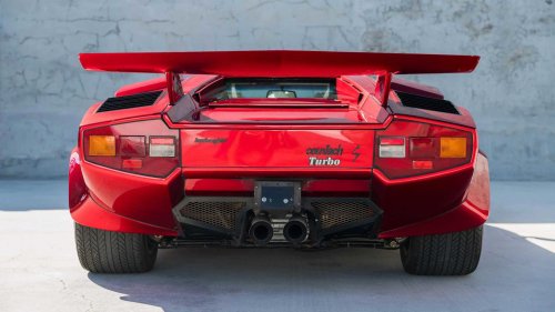 The most useless rear wing of all time was pure 80s insanity