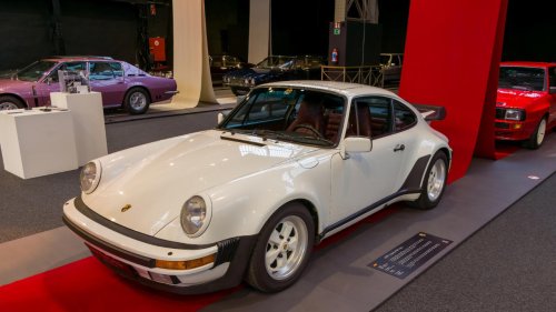 8 old performance cars that still feel raw by modern standards
