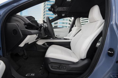 2026 Lexus ES: 3 pros and 2 cons