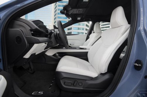 2026 Lexus ES: 3 pros and 2 cons