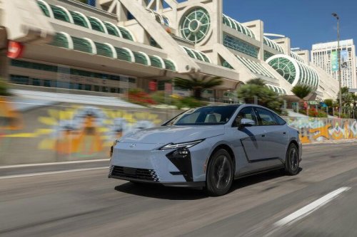 Lexus, Lexus ES, 2026 Lexus ES: 3 pros and 2 cons