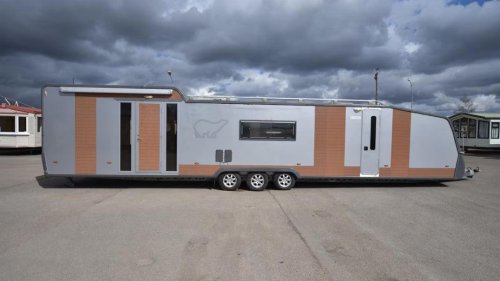 Con sauna y única en Europa: la caravana que nadie compra por algo menos de 14.000 €