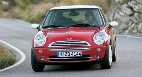 El Mini del siglo XXI ya ha cumplido 25 años: el primer urbano premium sigue manteniendo su reinado sin ningún rival que le haya hecho sombra