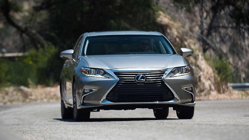 The Toyota Avalon reality that smart luxury buyers are quietly embracing