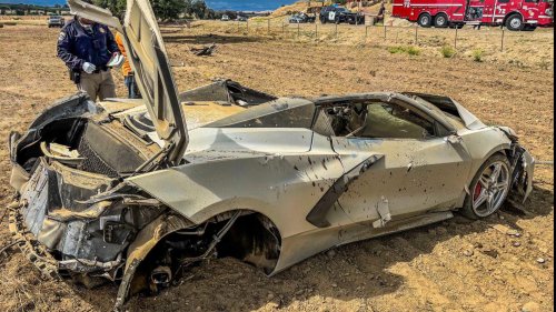 Chevrolet, Chevrolet Corvette, C8 Chevrolet Corvette Stingray crashes in California