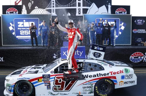 15 NASCAR drivers with a background in dirt racing