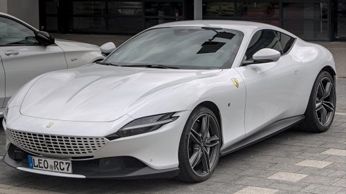 10 supercars only experts should drive &amp; 10 that are surprisingly friendly