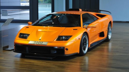10 supercars only experts should drive & 10 that are surprisingly friendly
